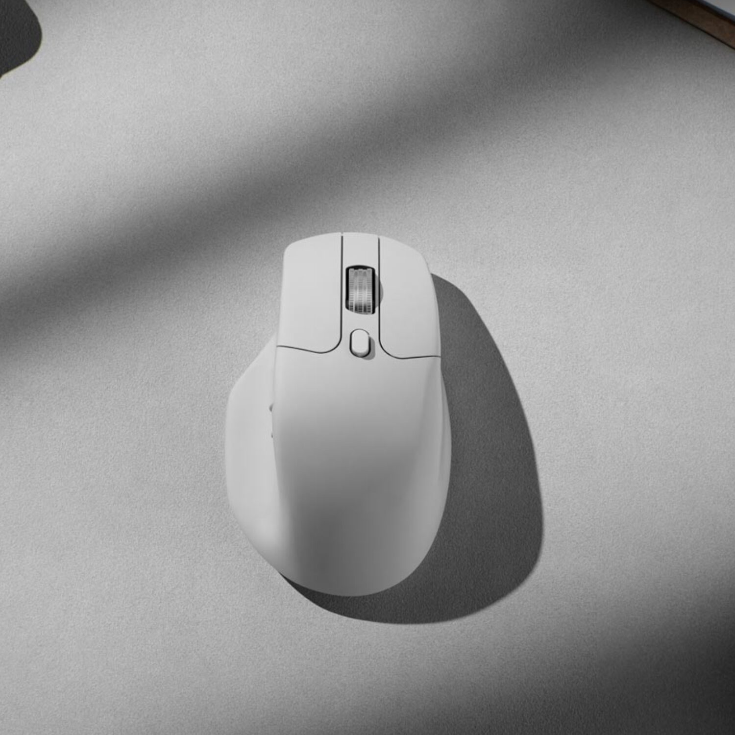 Keychron M6SB72 1K Wireless Mouse (BT/2.4GHz/Wired) with Huano silent Micro switch and premium wheel - White - Image 2